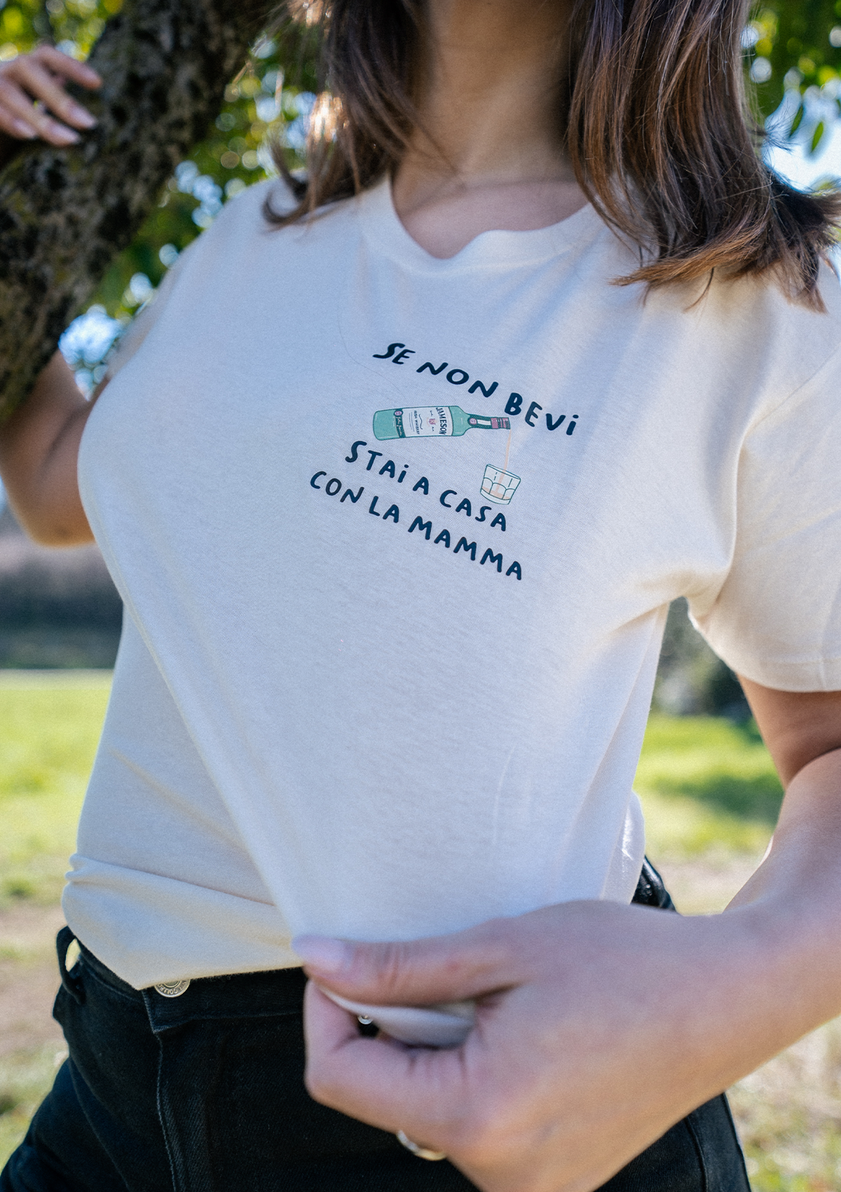 Se non bevi stai a casa con la mamma | T-SHIRT