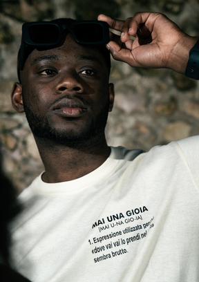 Mai una gioia | T-SHIRT